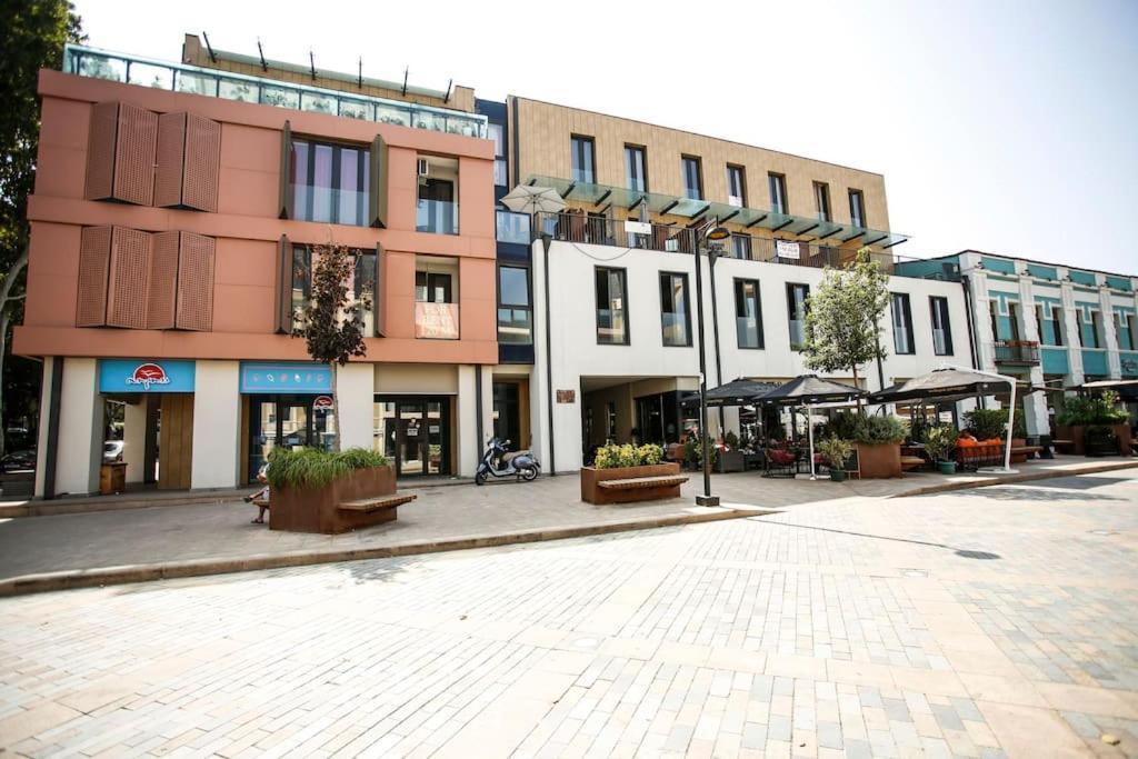 Tbilisi Center, Nino'S Art Apartment Exterior photo